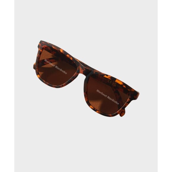 Bosley's Basset Hound Dreams Sunglasses - Picture 3 of 5